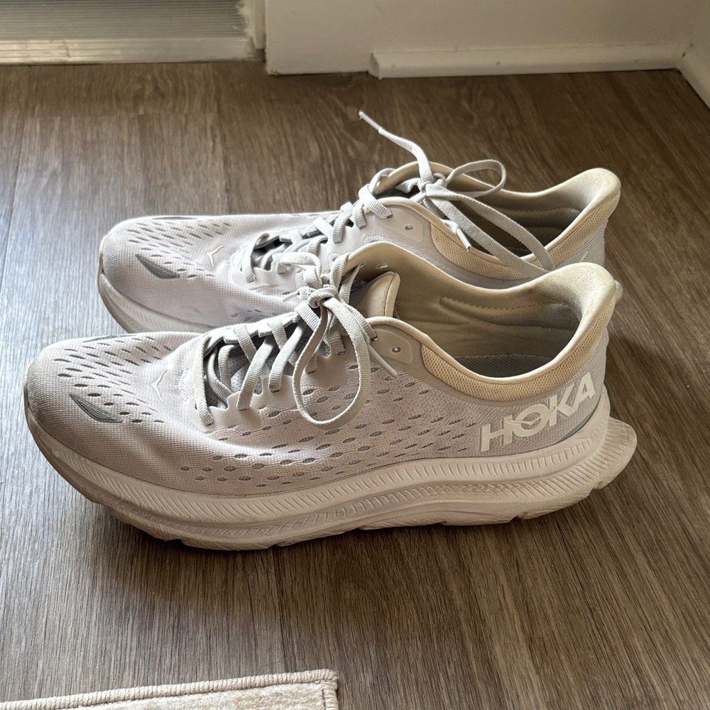 HOKA Kawana Women’s Size 10.5 Shoe in Color Alabaster